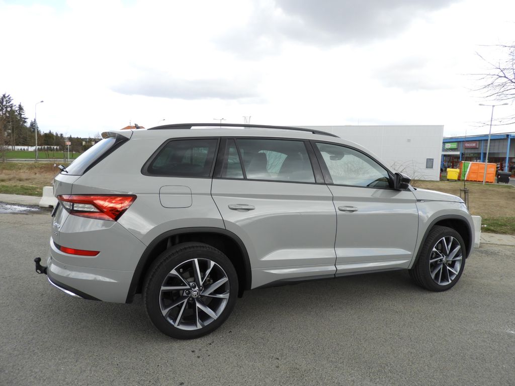 Skoda kodiaq белый