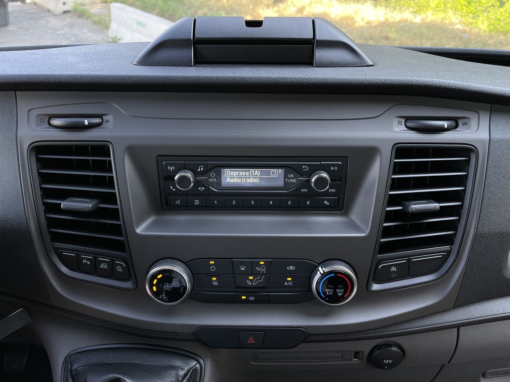 Ford Transit Custom 2.0TDCi 130PS Van L1 Trend TAŽNÉ ZAŘÍZENÍ KLIMA ...