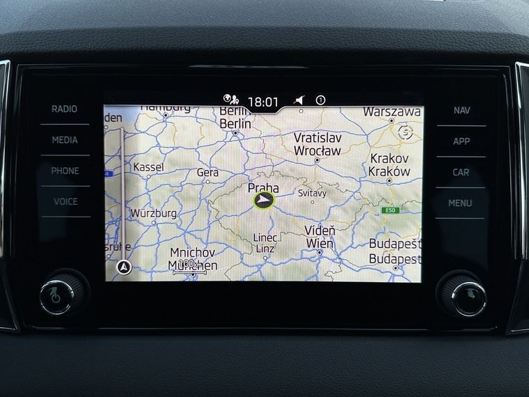 NAVI AMUNDSEN KAROQ PRAHA CR LB.JPG